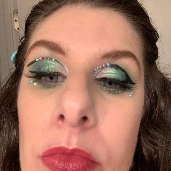 Meet your Posher, Rebecca - Picture 14 of 15